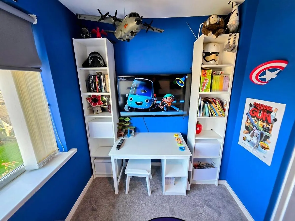 Stylish, Modern Cardiff Home, Perfect For Groups And Families 영국